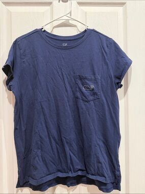 Vineyard Vines Pocket Tee in Navy